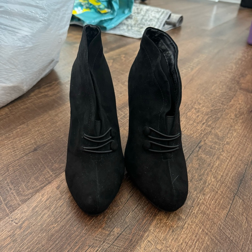 Heels/Booties. - Picture 2 of 2